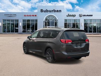 Used 2020 Chrysler Pacifica Limited Minivan for sale #LR236151P - photo 2