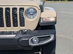 2020 Jeep Gladiator Crew Cab 4WD Pickup for sale #T257026A - photo 10