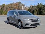 Used 2022 Chrysler Pacifica Touring L Minivan for sale #T257229B - photo 3