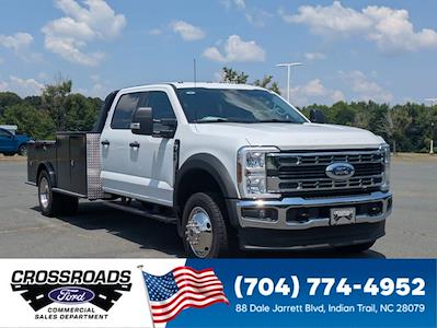 New 2025 Ford F-450 XL Crew Cab 4WD Flatbed Truck for sale #T258038 - photo 1