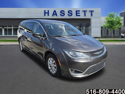 2019 Chrysler Pacifica FWD Minivan for sale #27974U - photo 1
