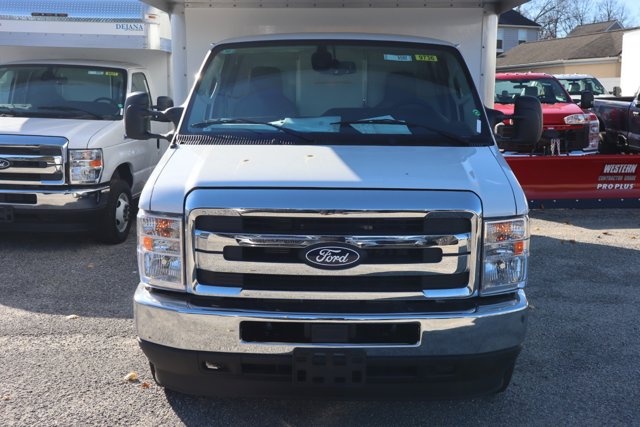 New 2026 Ford E-450 - photo 8