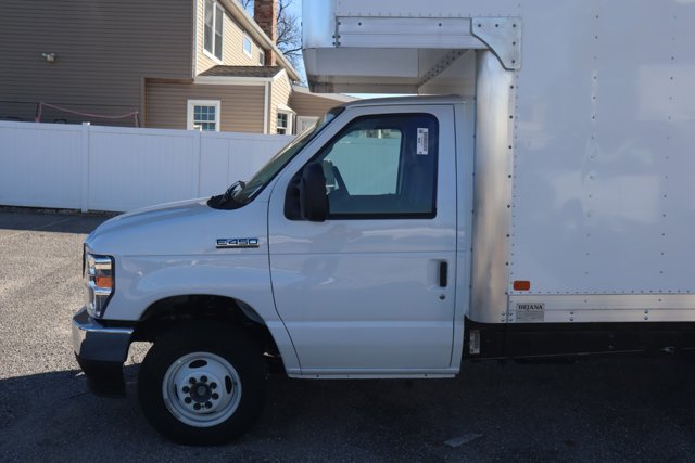 New 2026 Ford E-450 - photo 10