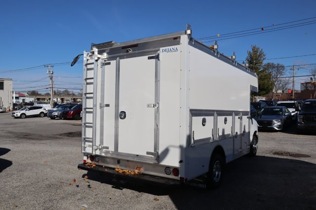 New 2026 Ford E-450 - photo 5