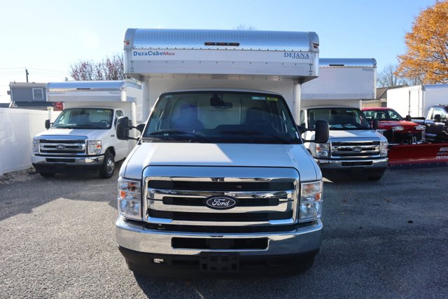 New 2026 Ford E-450 - photo 6