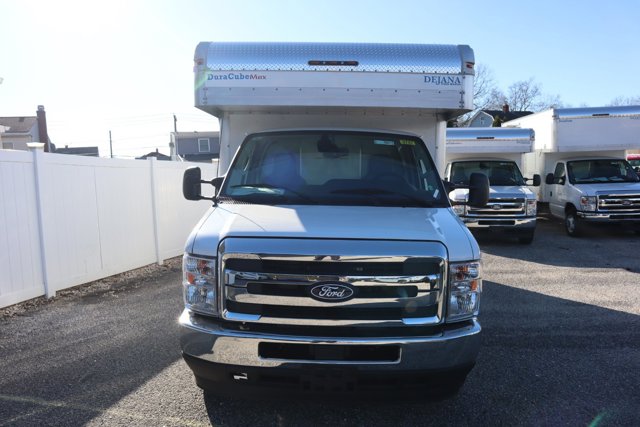New 2026 Ford E-450 - photo 7