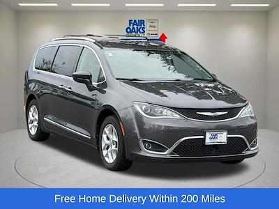 2017 Chrysler Pacifica FWD Minivan for sale #PHR518261 - photo 1