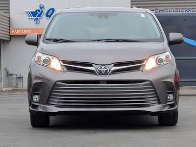 Used 2020 Toyota Sienna - photo 1