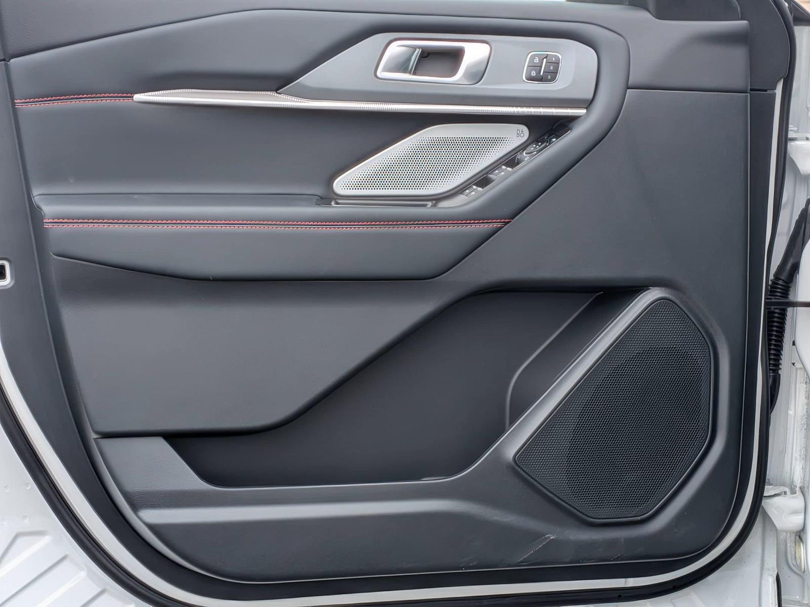 New 2026 Ford Explorer - photo 14