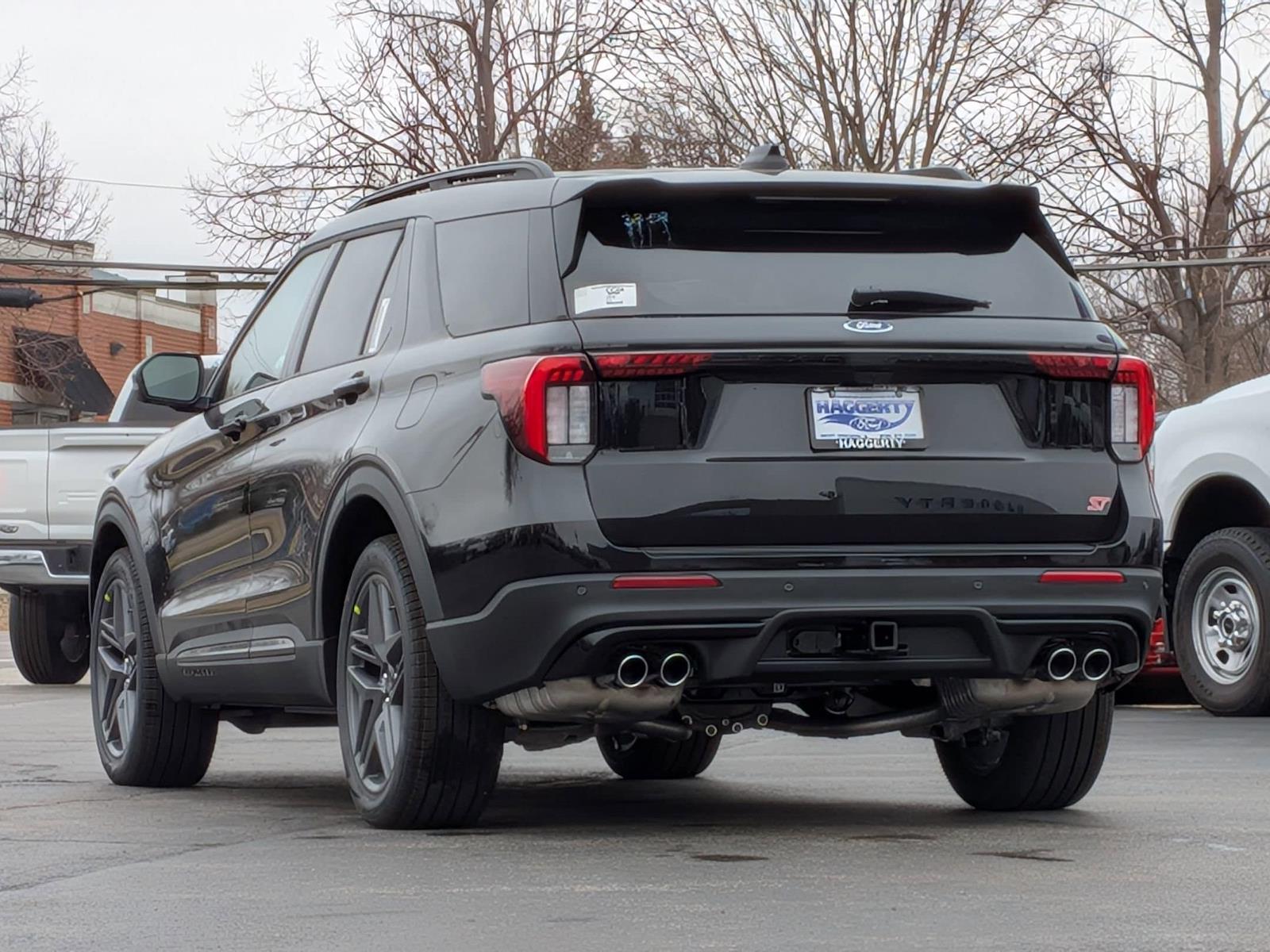 New 2026 Ford Explorer - photo 2