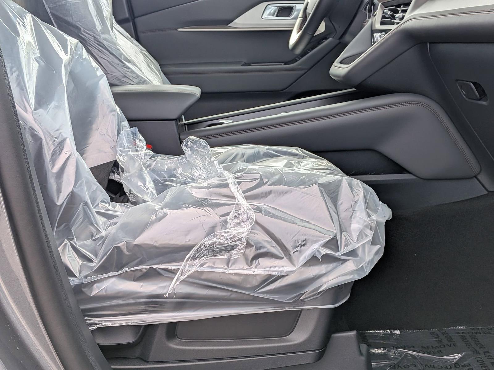 New 2026 Ford Explorer - photo 2