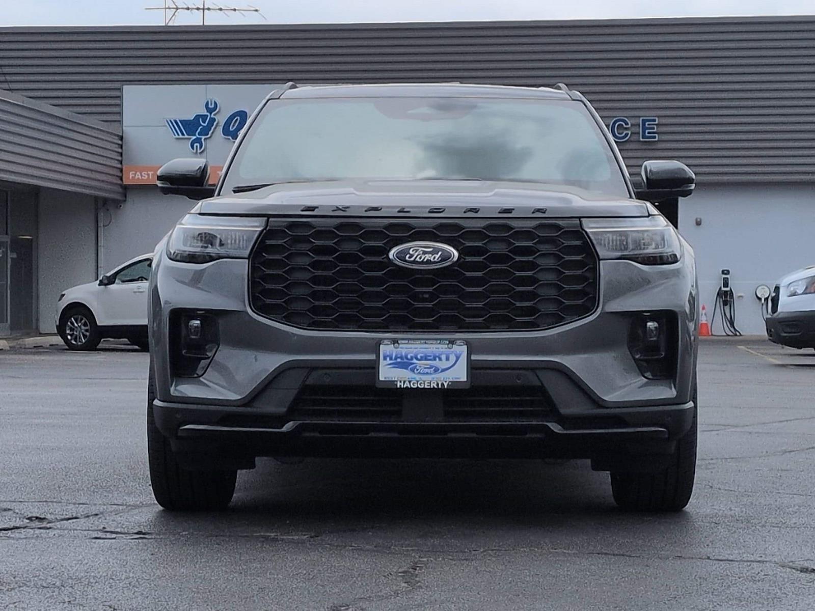 New 2026 Ford Explorer - photo 2