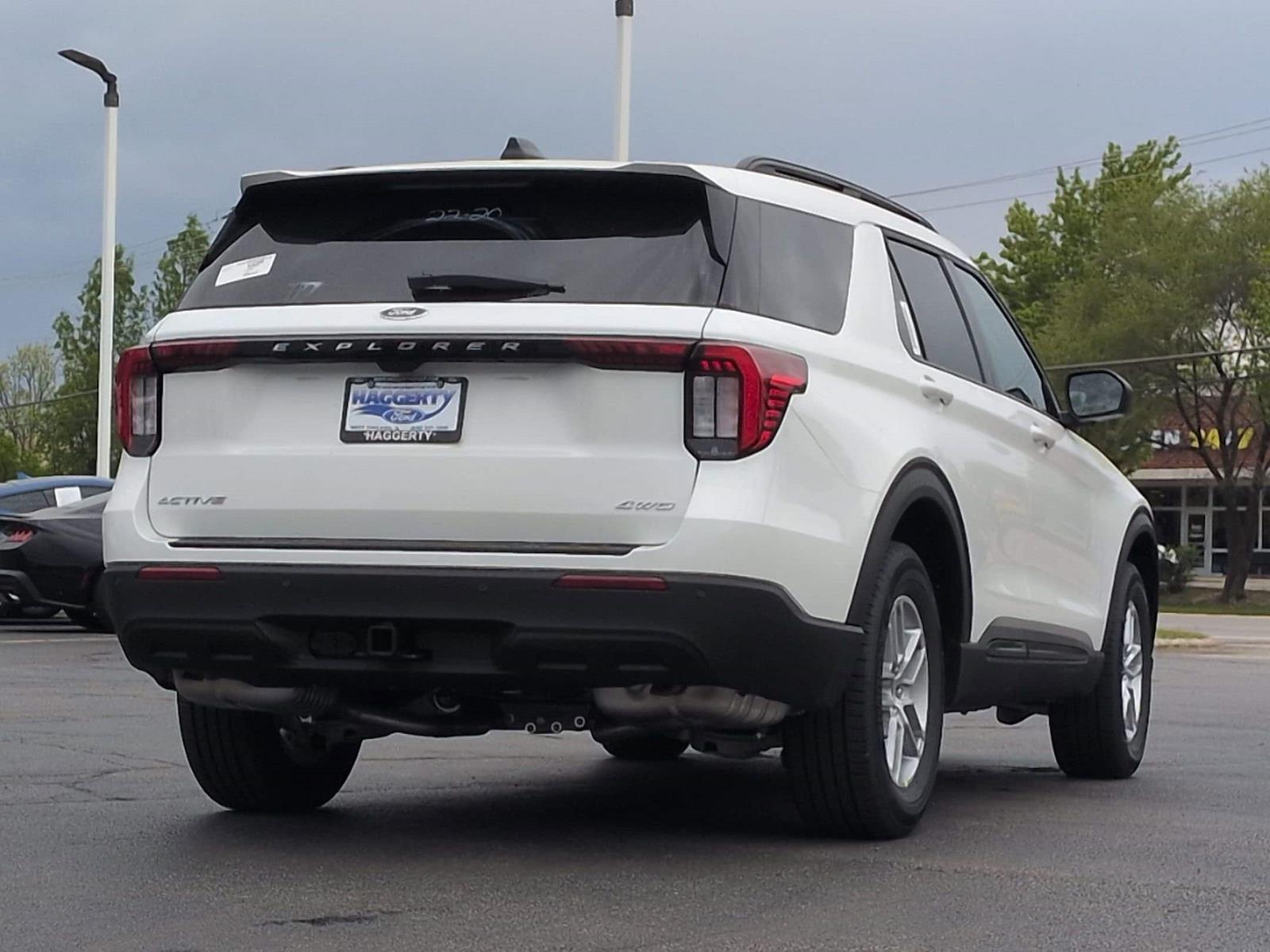 New 2026 Ford Explorer - photo 8