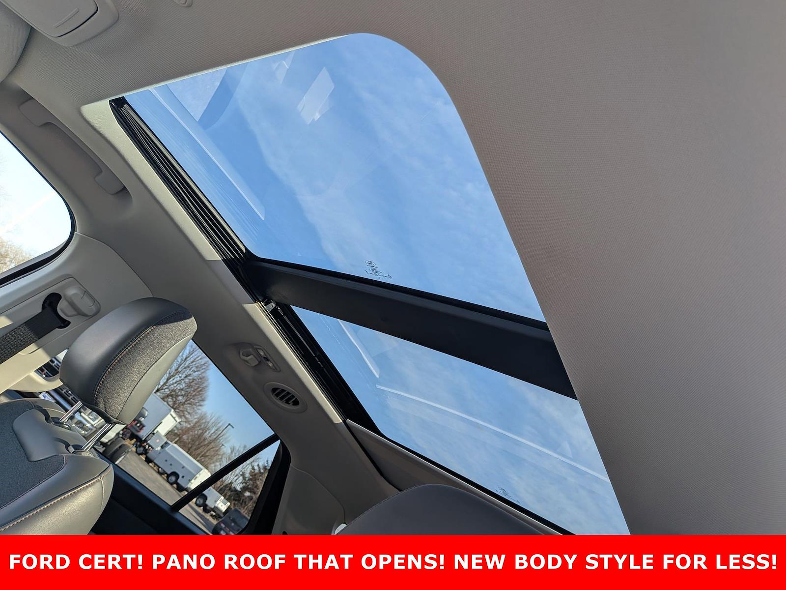 Used 2025 Ford Explorer - photo 13