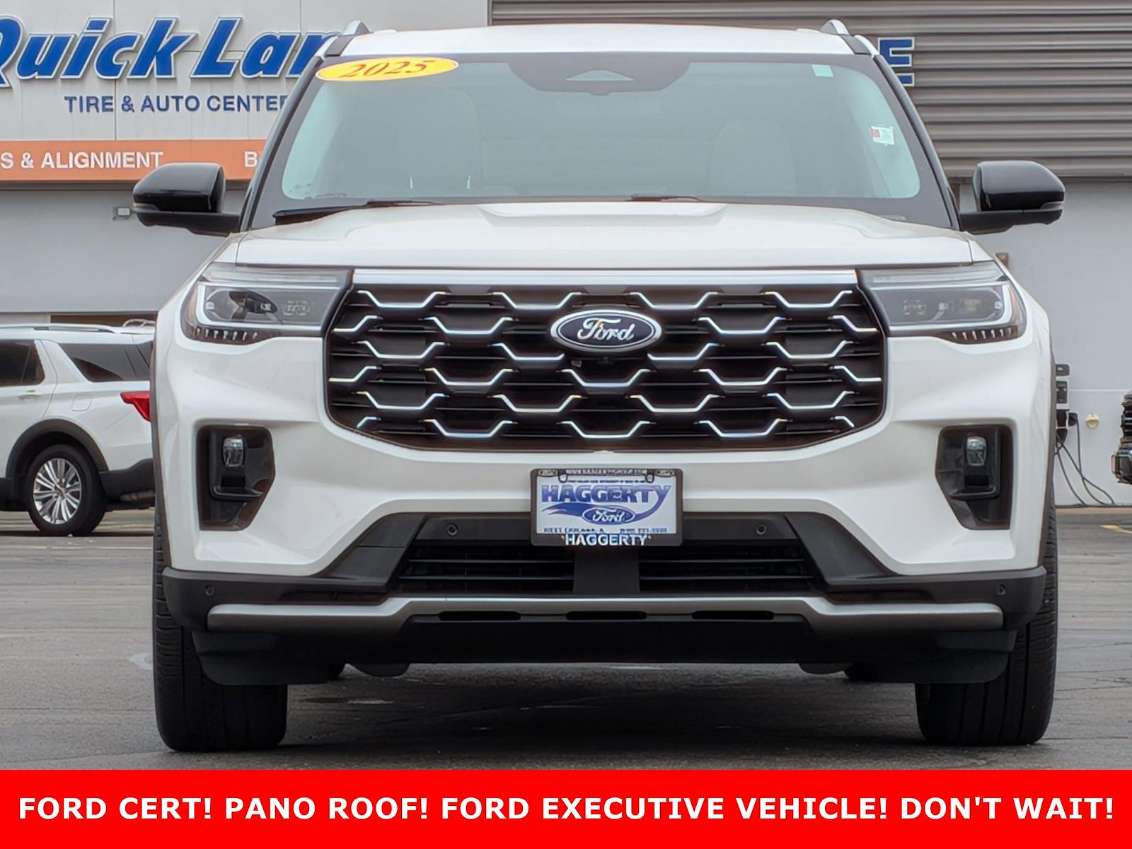 Used 2025 Ford Explorer - photo 2