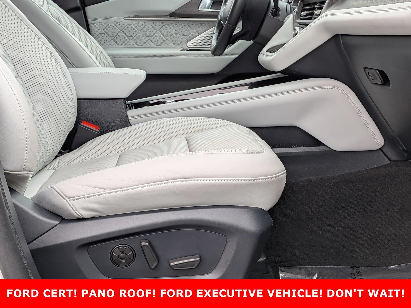 Used 2025 Ford Explorer - photo 29