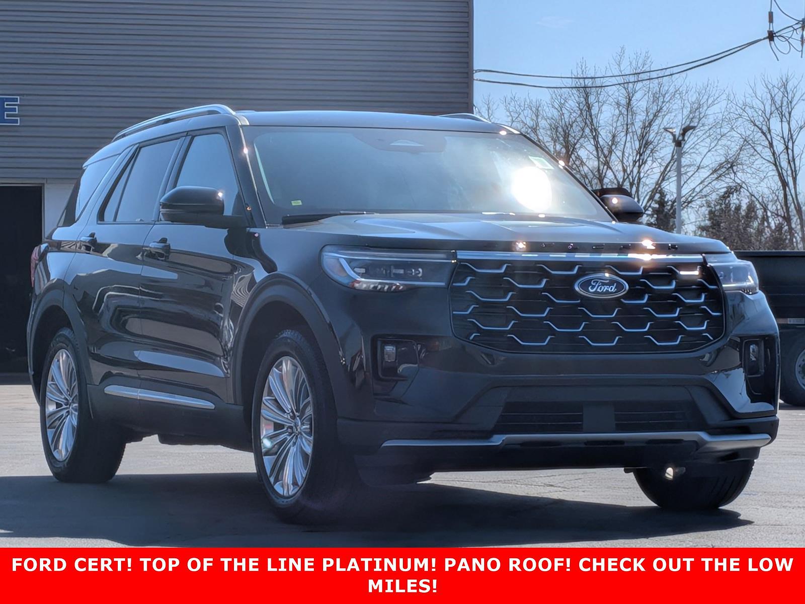 Used 2025 Ford Explorer - photo 2