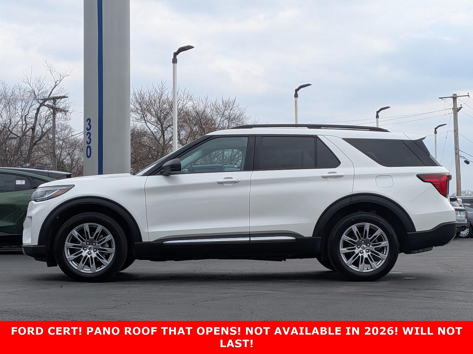 Used 2025 Ford Explorer - photo 9