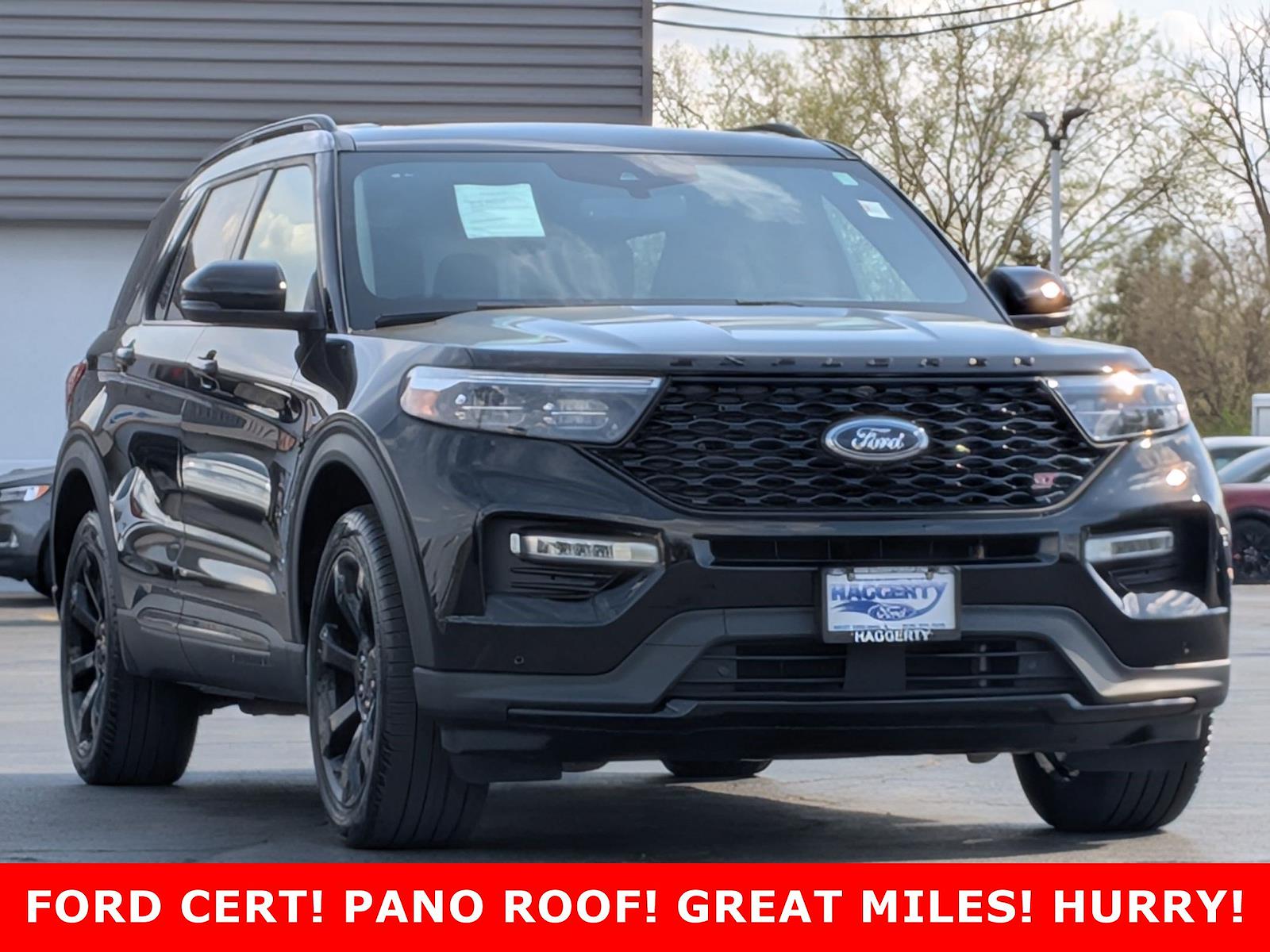 Used 2024 Ford Explorer - photo 2