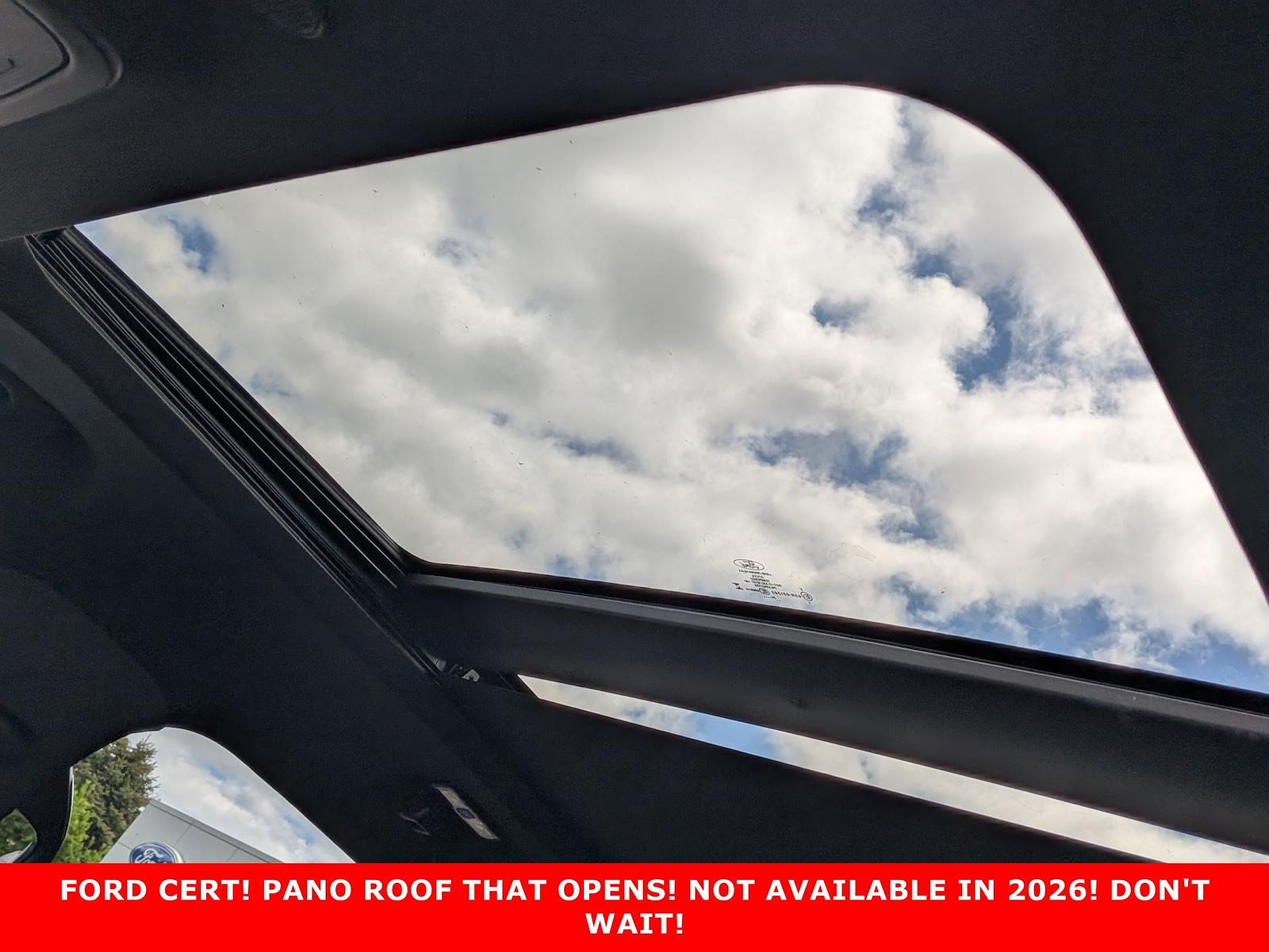 Used 2025 Ford Explorer - photo 13