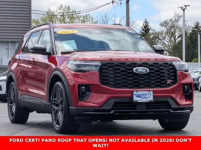 Used 2025 Ford Explorer - photo 2