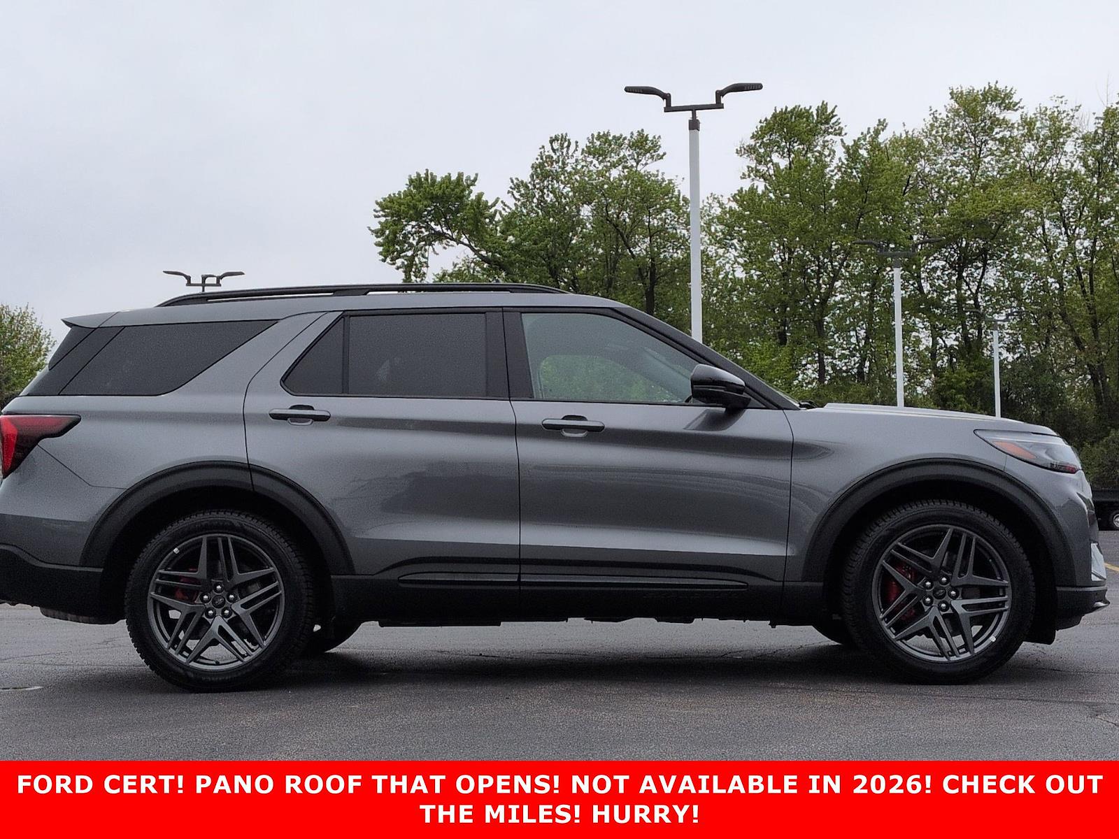 Used 2025 Ford Explorer - photo 5