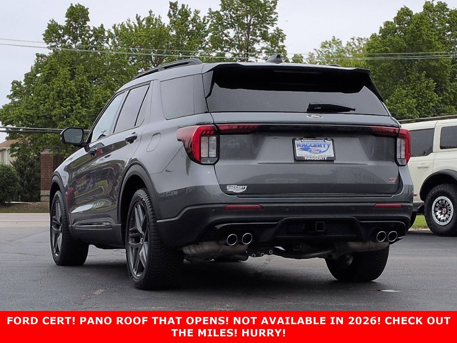 Used 2025 Ford Explorer - photo 8