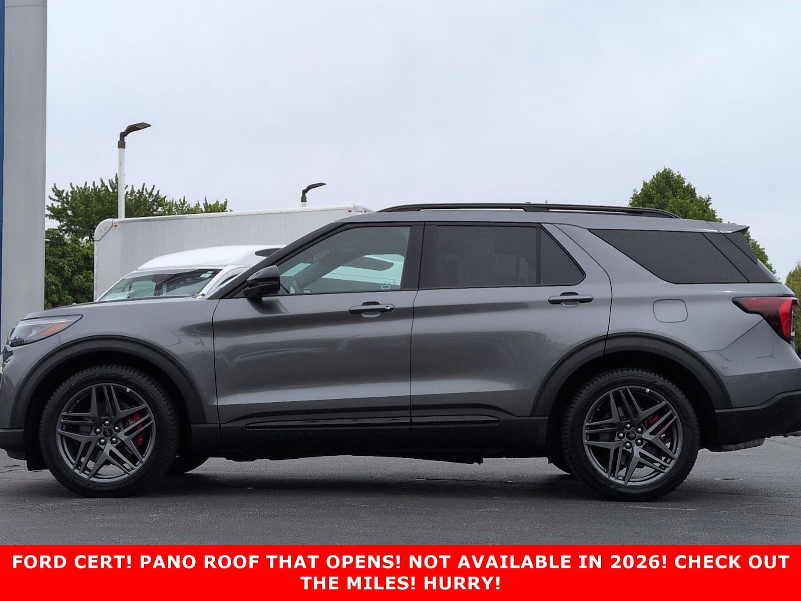 Used 2025 Ford Explorer - photo 9
