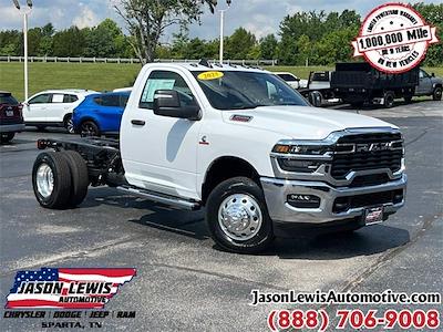 2025 Ram 3500 Regular Cab DRW 4WD Cab Chassis for sale #561167 - photo 1