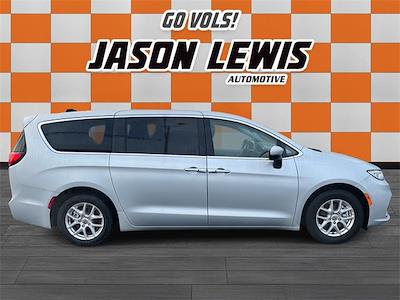 2023 Chrysler Pacifica FWD Minivan for sale #LF10090E - photo 2