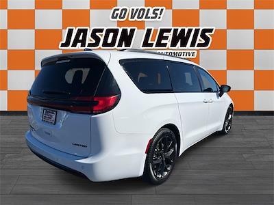 2025 Chrysler Pacifica FWD Minivan for sale #LF11015E - photo 2