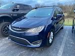Used 2017 Chrysler Pacifica Touring L Minivan for sale #LF11083 - photo 5