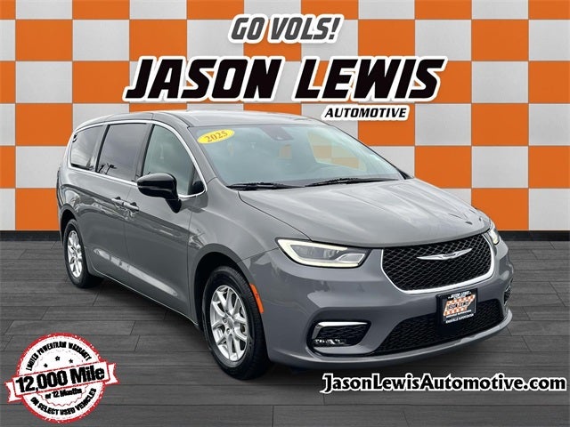 Used 2025 Chrysler Pacifica - photo 40