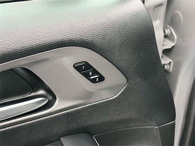 Used 2025 Chrysler Pacifica - photo 27