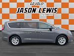 Used 2025 Chrysler Pacifica Select Minivan for sale #LF11111E - photo 1