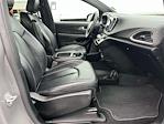 Used 2025 Chrysler Pacifica Select Minivan for sale #LF11111E - photo 23