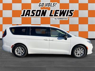 Used 2024 Chrysler Pacifica Touring L Minivan for sale #LF12064E - photo 1