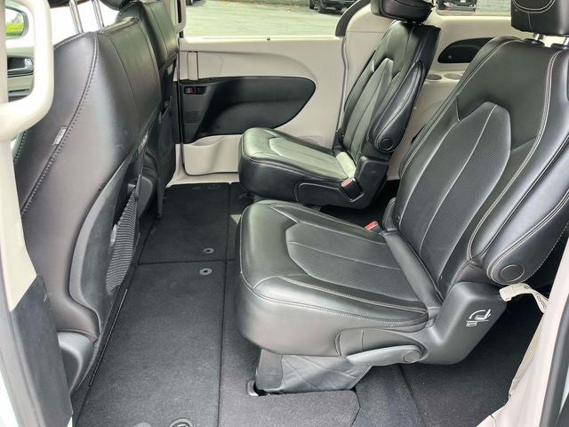 Used 2023 Chrysler Pacifica - photo 17