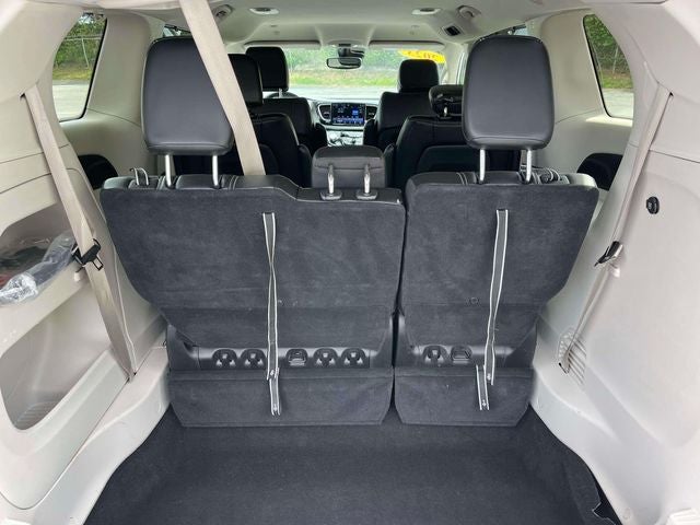 Used 2023 Chrysler Pacifica - photo 19
