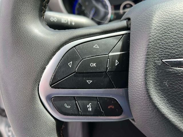 Used 2023 Chrysler Pacifica - photo 31