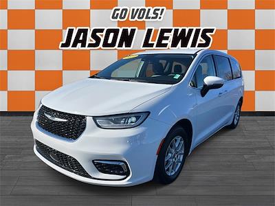 Used 2023 Chrysler Pacifica Touring L Minivan for sale #NF12079E - photo 1