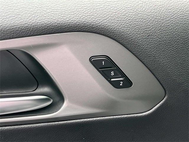 Used 2025 Chrysler Pacifica - photo 23