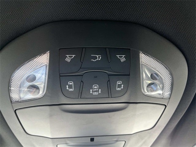 Used 2025 Chrysler Pacifica - photo 29