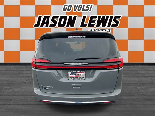 Used 2025 Chrysler Pacifica - photo 35
