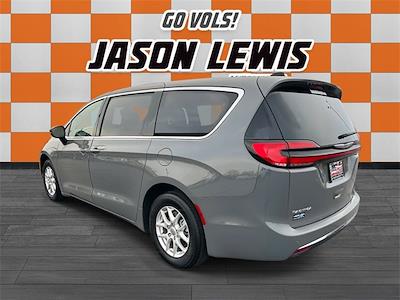 Used 2025 Chrysler Pacifica Select Minivan for sale #NF12082E - photo 2