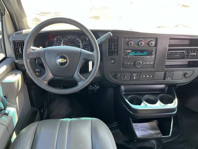 Used 2018 Chevrolet Express 2500 - photo 12