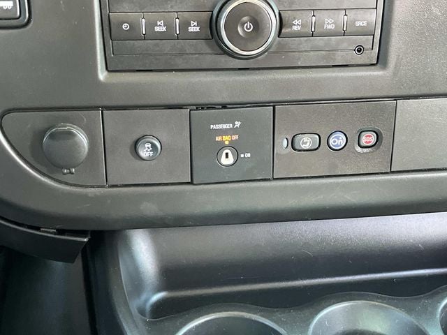 Used 2018 Chevrolet Express 2500 - photo 15