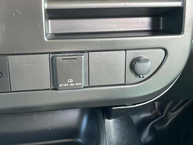Used 2018 Chevrolet Express 2500 - photo 16
