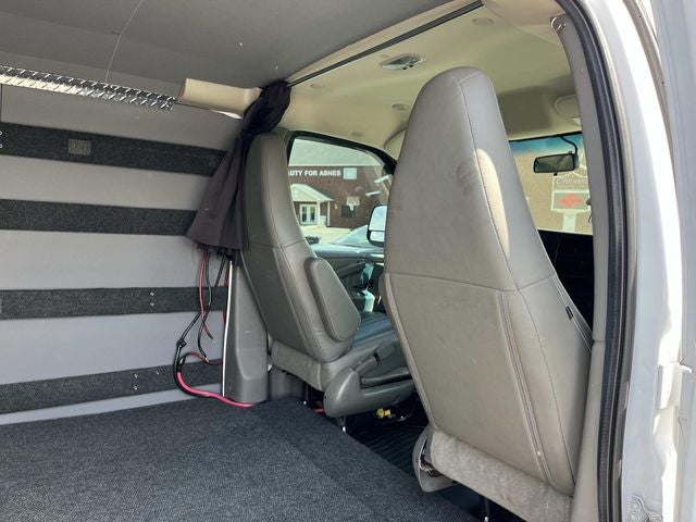 Used 2018 Chevrolet Express 2500 - photo 18