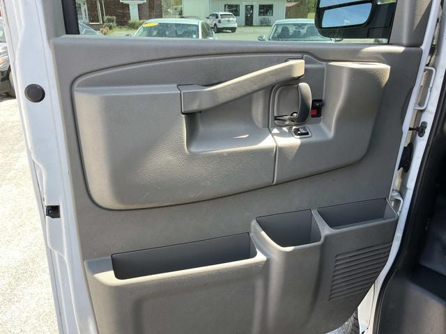 Used 2018 Chevrolet Express 2500 - photo 25